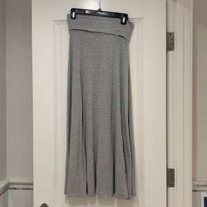 Grey & White Stripped Maxi Skirt